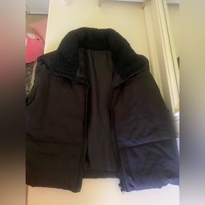 SHEIN Black Faux Fur Collared Zip-Up Sweater Vest